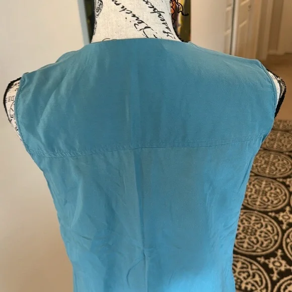 Tory Burch Womens Sleeveless Ruffle Trim Blouse Top Blue Size 4 Round Ne… - Picture 6 of 12